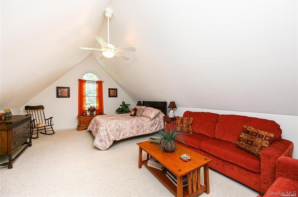 Single Family Pondview Road  Suffolk County, NY 11901, MLS-1054756-28