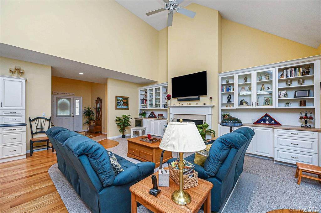 Single Family Pondview Road  Suffolk County, NY 11901, MLS-1054756-8