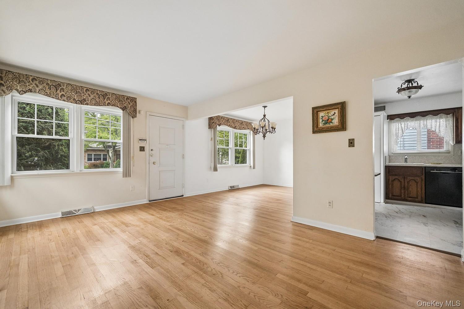 Single Family Margaretta Court  Staten Island, NY 10314, MLS-1054835-19