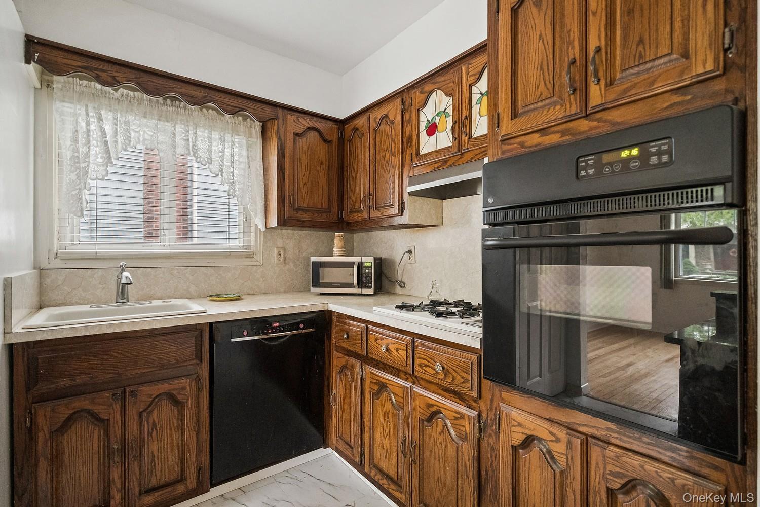 Single Family Margaretta Court  Staten Island, NY 10314, MLS-1054835-3