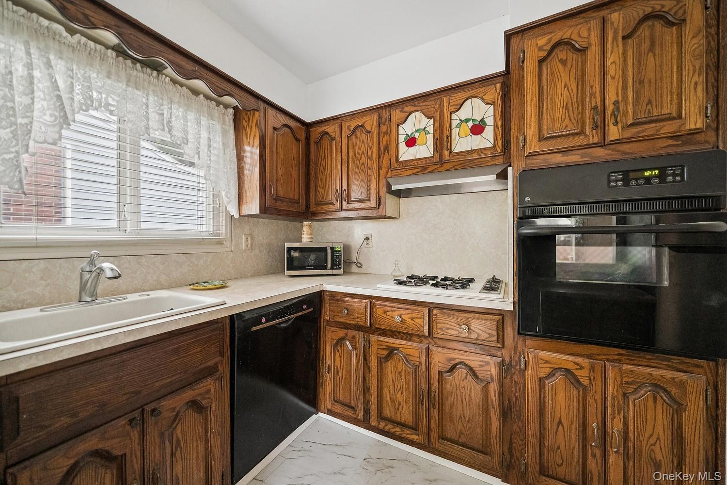 Single Family Margaretta Court  Staten Island, NY 10314, MLS-1054835-31