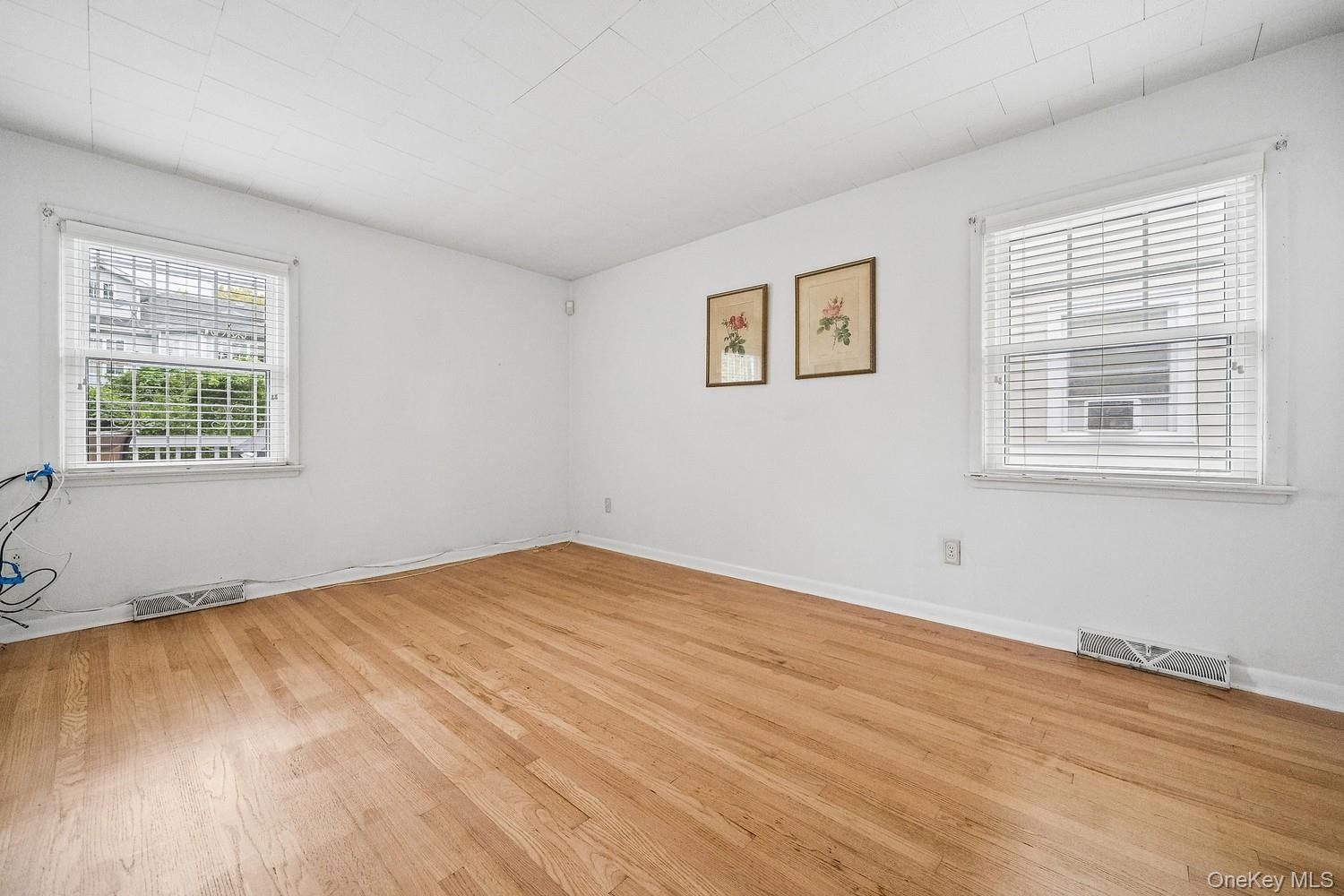 Single Family Margaretta Court  Staten Island, NY 10314, MLS-1054835-35