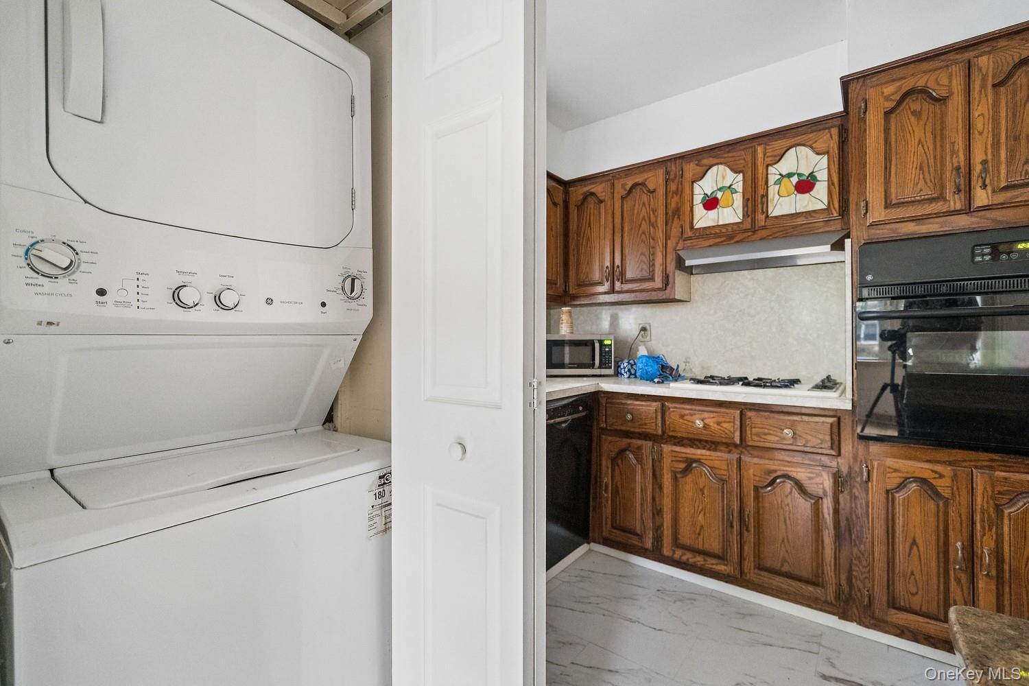 Single Family Margaretta Court  Staten Island, NY 10314, MLS-1054835-40