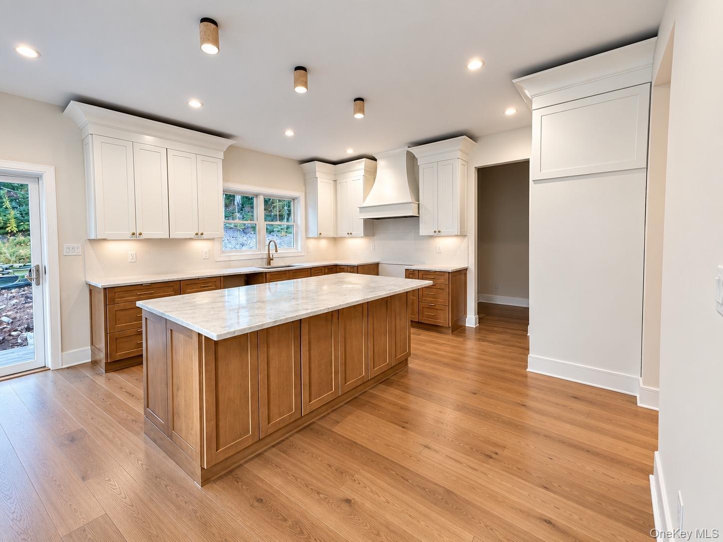 Single Family Overton Pass Suffolk County, NY 11780, MLS-1054875-10