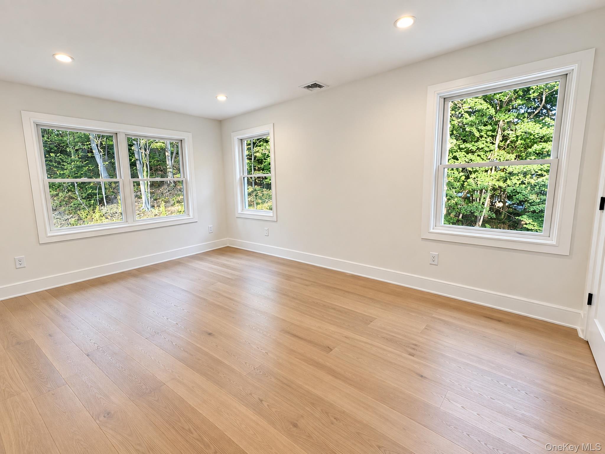 Single Family Overton Pass Suffolk County, NY 11780, MLS-1054875-22