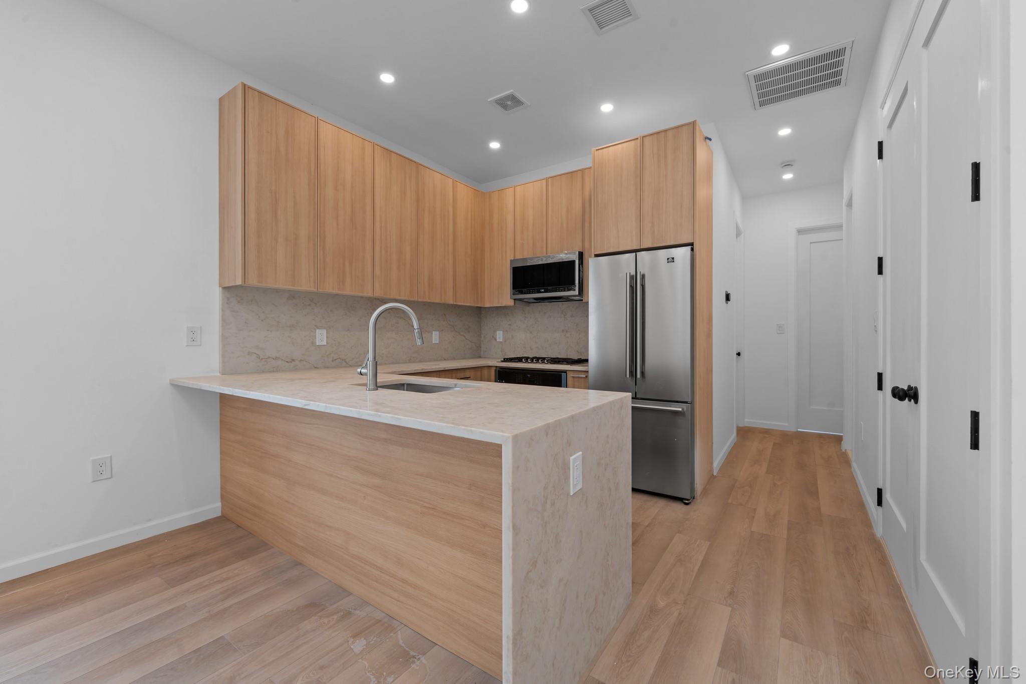 Single Family Euclid Avenue Brooklyn, NY 11208, MLS-1054884-4