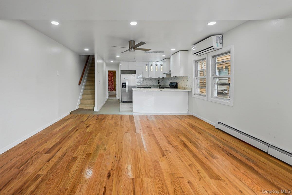 Single Family 44th Street  Queens, NY 11378, MLS-1054902-2