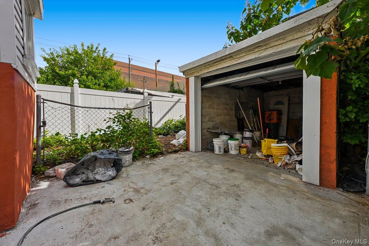 Single Family 44th Street  Queens, NY 11378, MLS-1054902-21