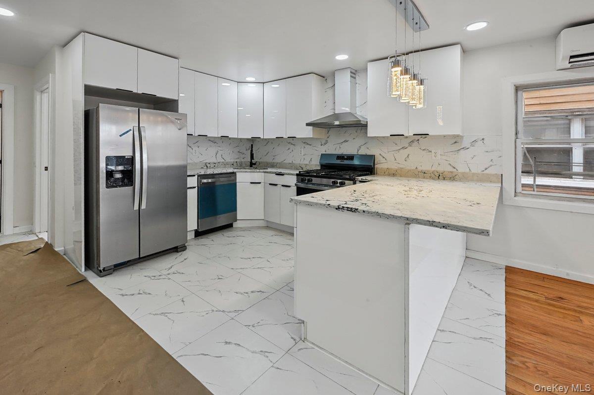 Single Family 44th Street  Queens, NY 11378, MLS-1054902-5