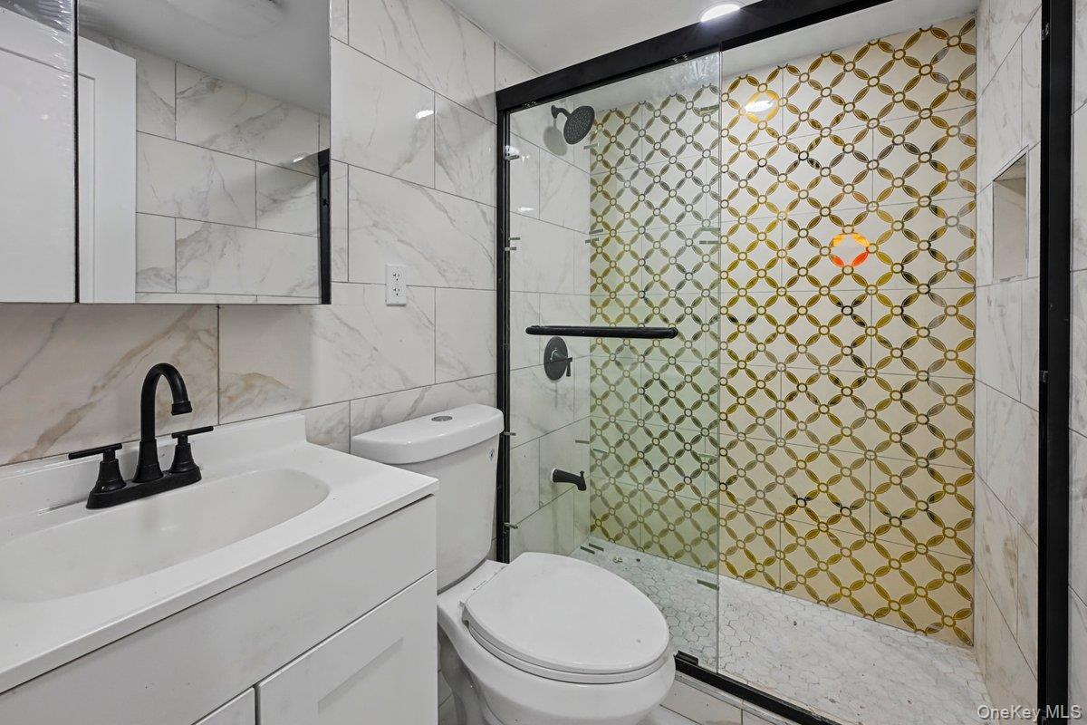 Single Family 44th Street  Queens, NY 11378, MLS-1054902-6