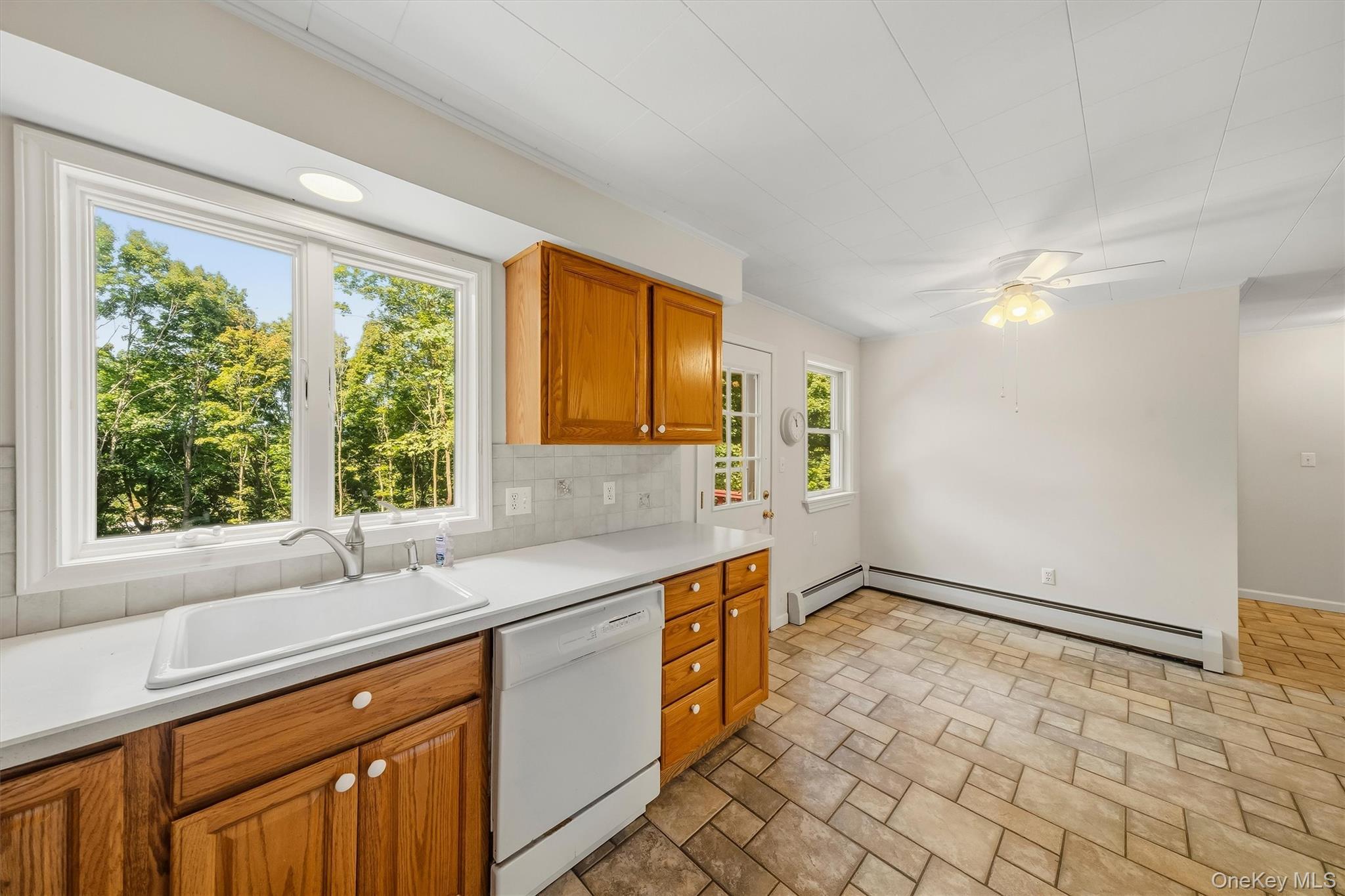 Single Family Sunrise Heights  Orange County, NY 10924, MLS-1054906-15