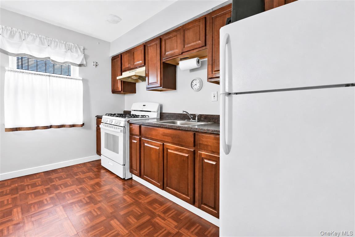 Single Family 110th Street Queens, NY 11375, MLS-1054927-10