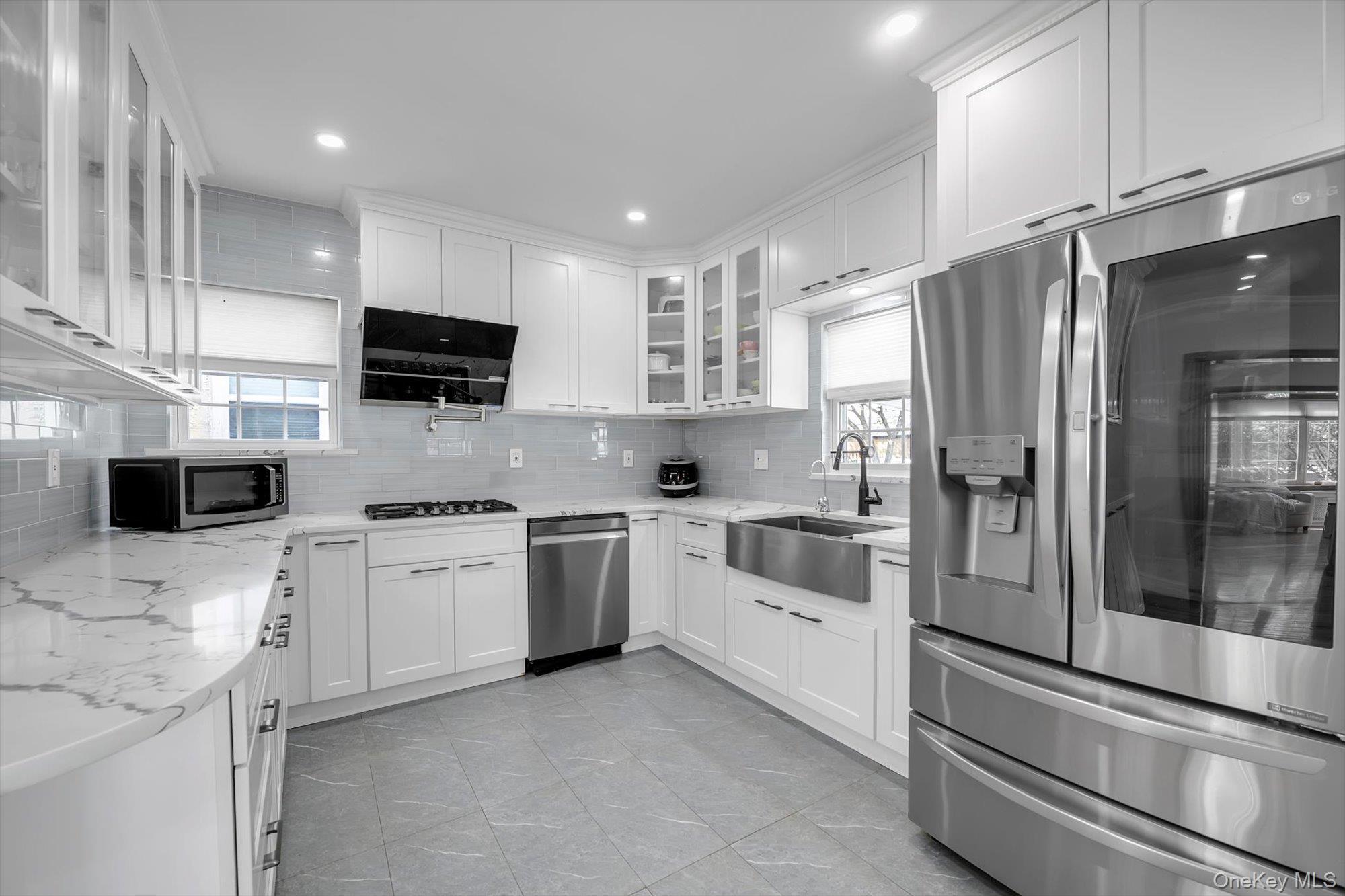 Single Family 1st Street Nassau County, NY 11040, MLS-1054943-7