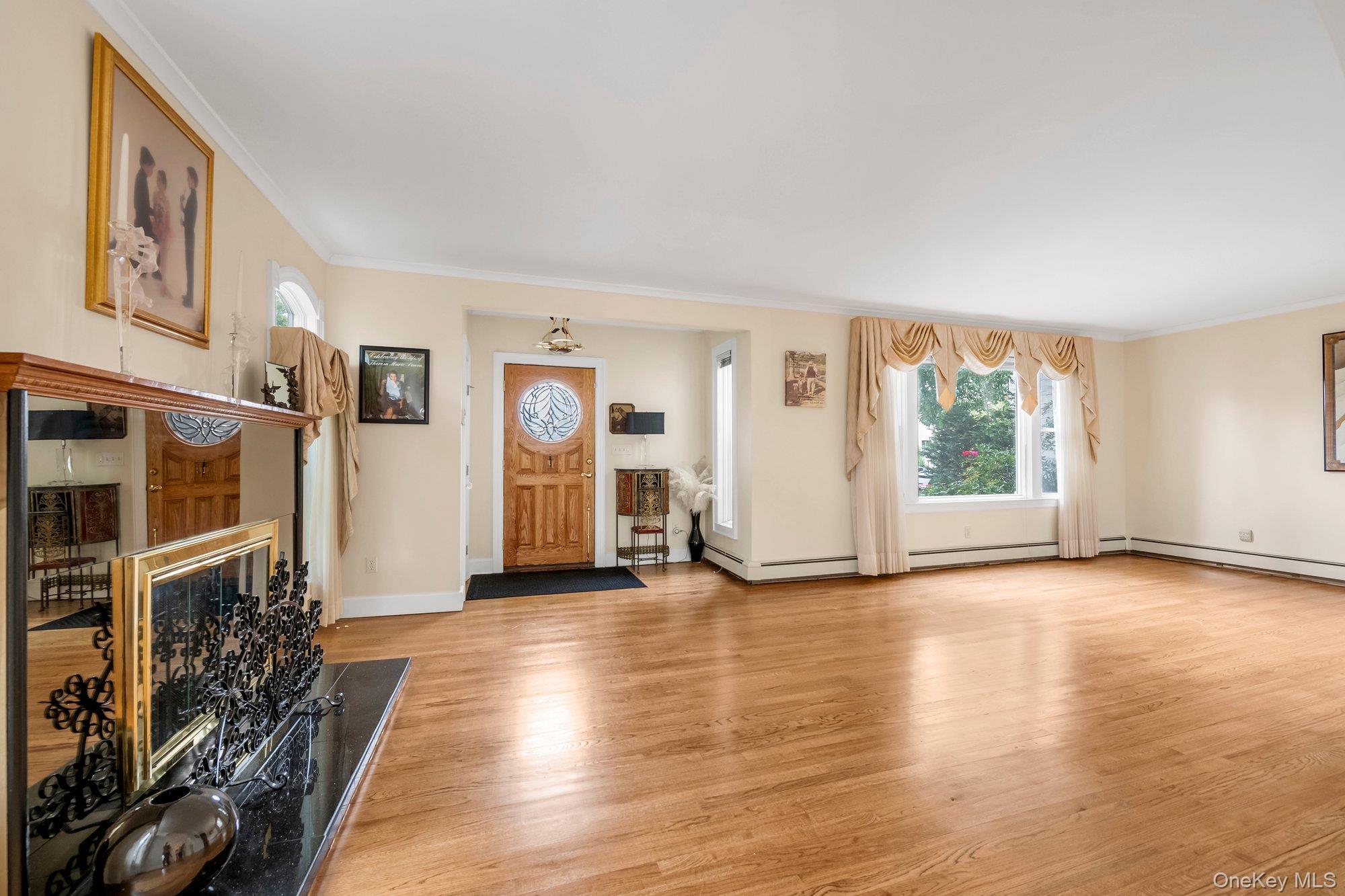 Single Family 164th Street Queens, NY 11357, MLS-1054957-5
