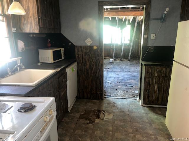 Single Family 4th Street  Suffolk County, NY 11779, MLS-1054966-6