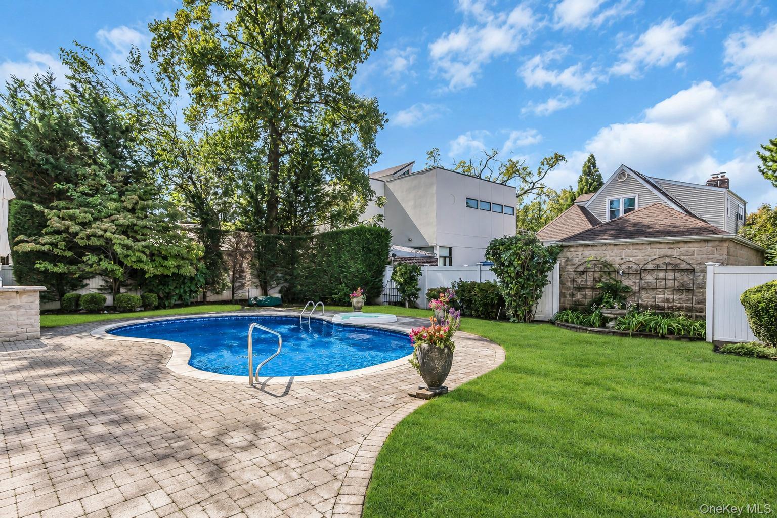 Single Family 148th Street  Queens, NY 11357, MLS-1055012-31
