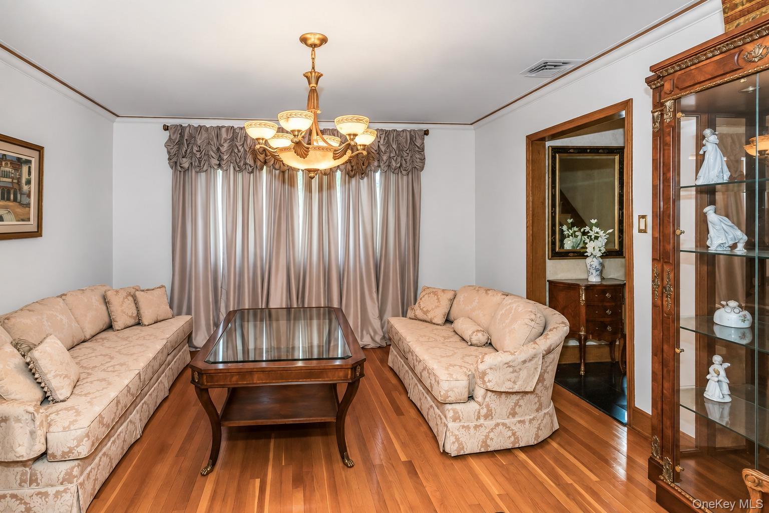 Single Family 148th Street Queens, NY 11357, MLS-1055012-6