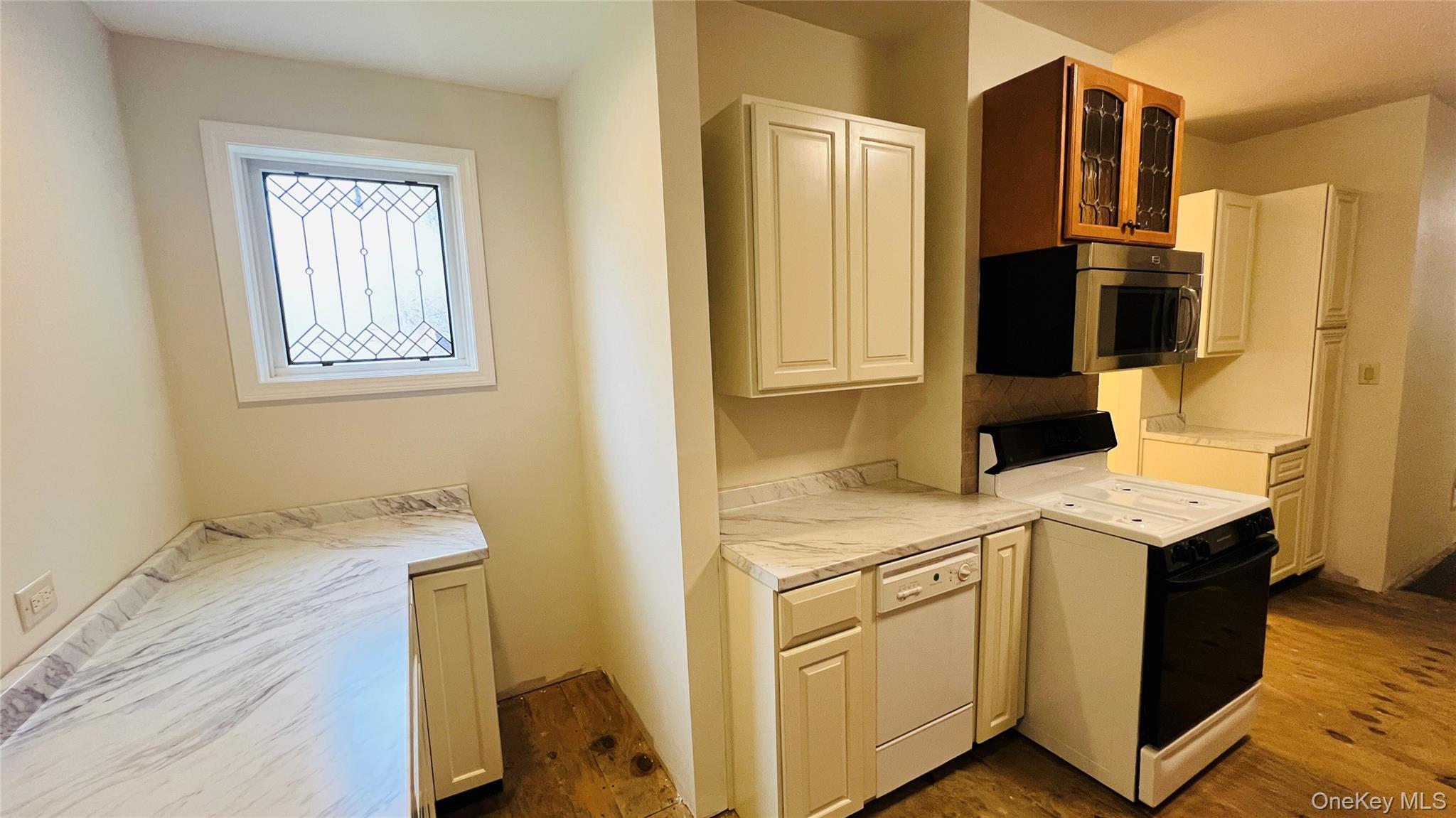 Single Family 58th Road  Queens, NY 11378, MLS-1055017-7