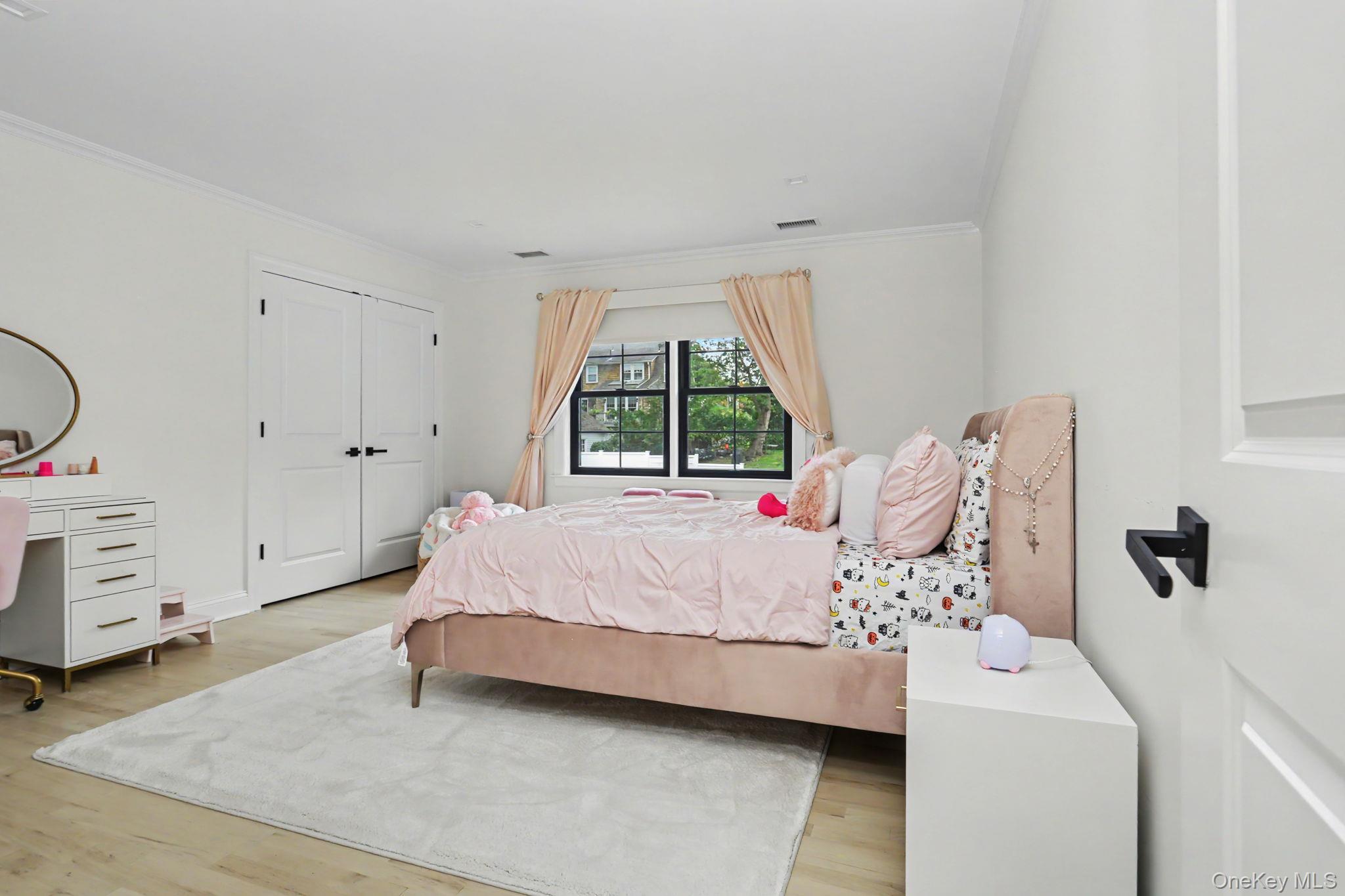 Single Family Lyncroft Road Westchester County, NY 10804, MLS-1055032-24