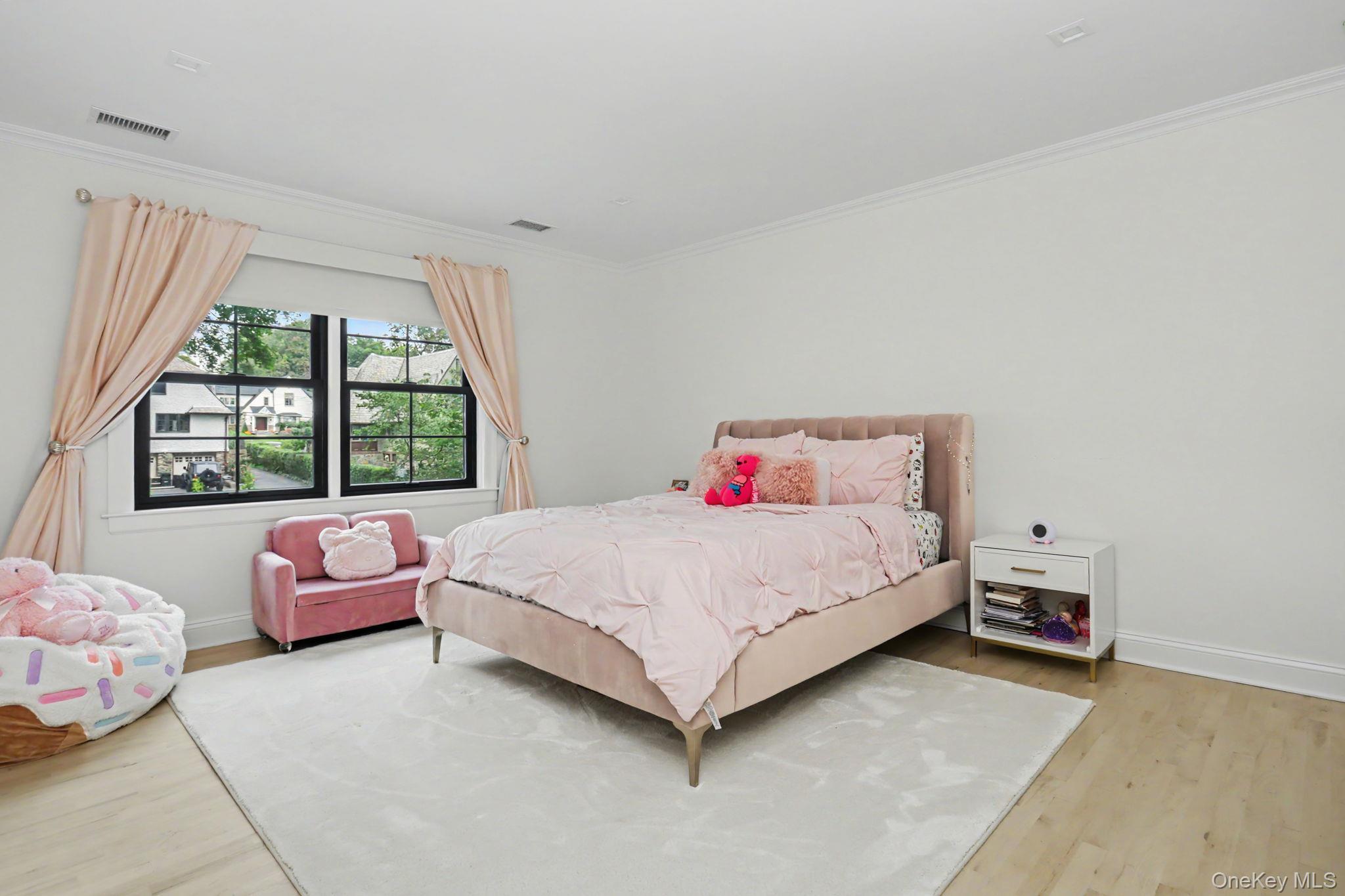 Single Family Lyncroft Road Westchester County, NY 10804, MLS-1055032-25