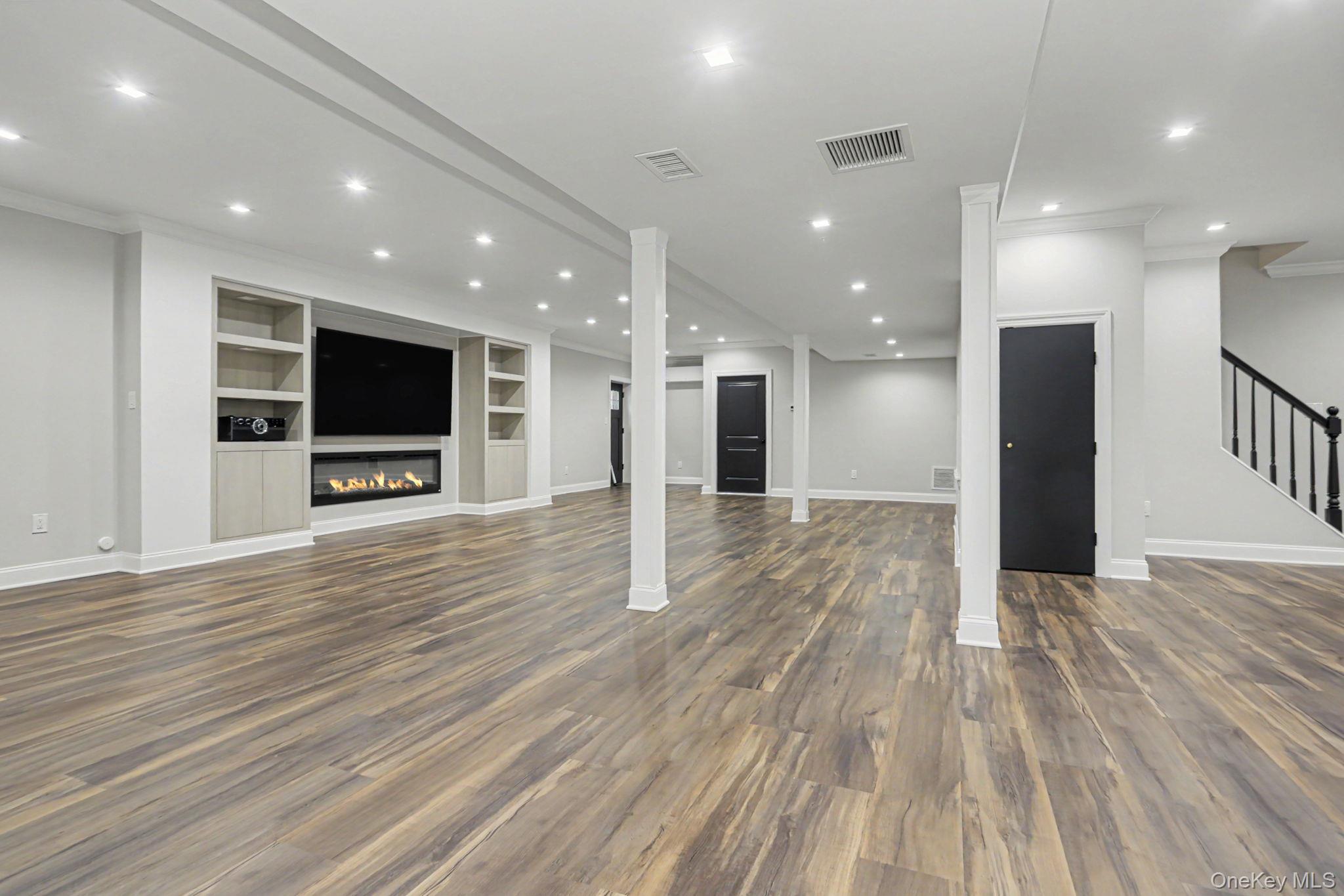 Single Family Lyncroft Road Westchester County, NY 10804, MLS-1055032-39