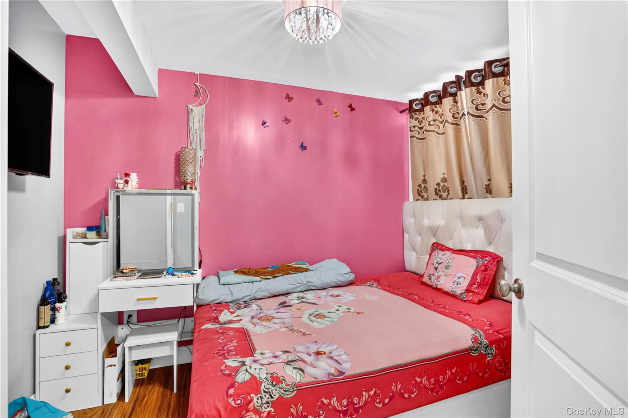 Single Family 207th Street  Queens, NY 11428, MLS-1055040-18