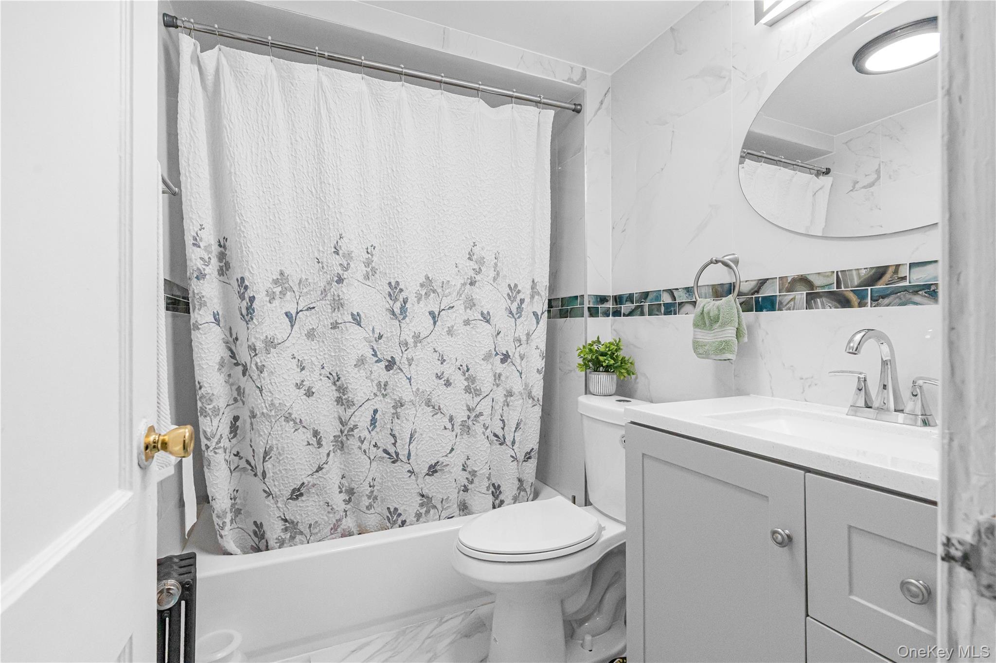 Single Family 207th Street  Queens, NY 11428, MLS-1055040-9