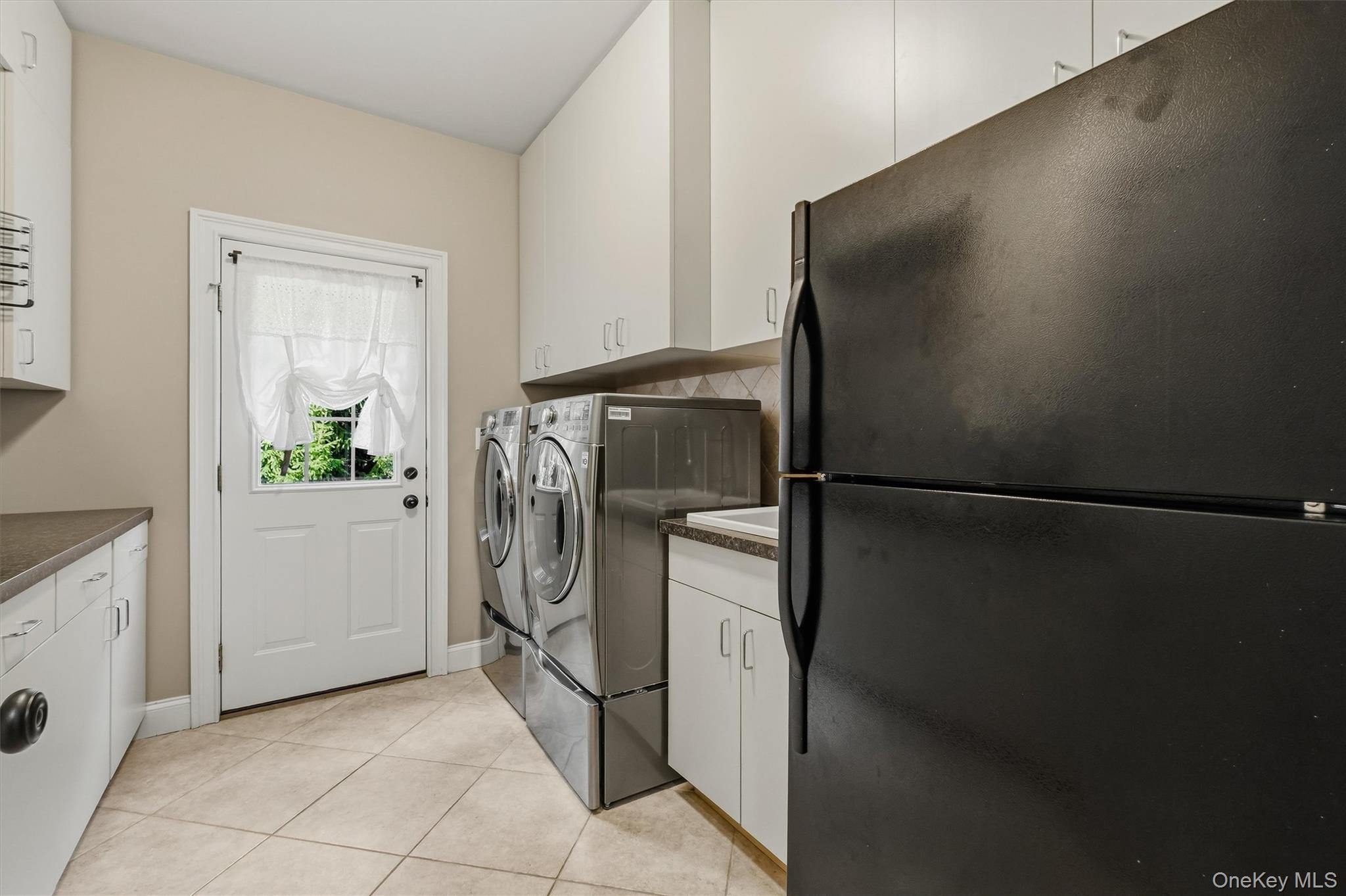 Single Family Ridgemont Drive Dutchess County, NY 12533, MLS-1055050-33