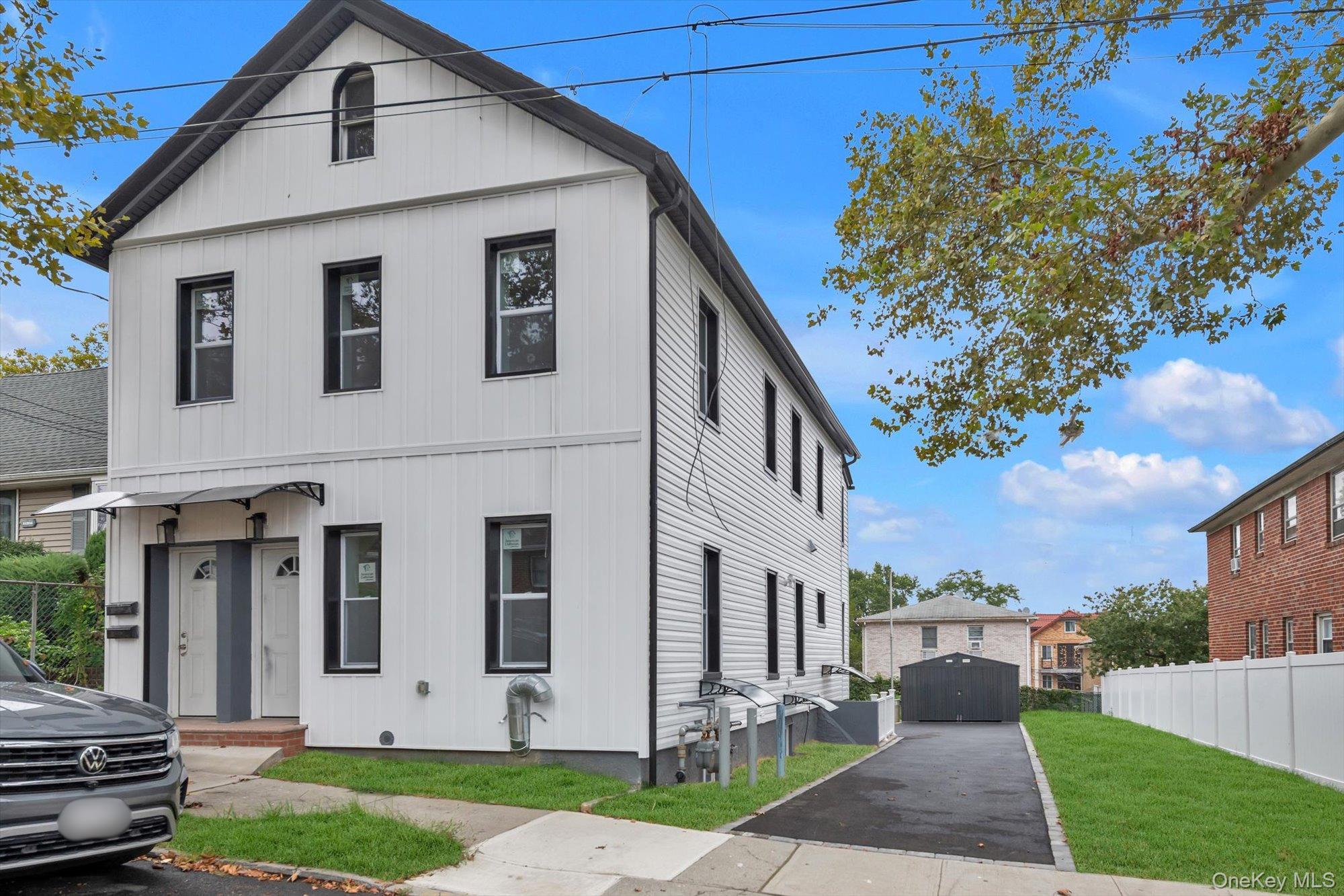 Single Family 126th Street  Queens, NY 11354, MLS-1055051-2