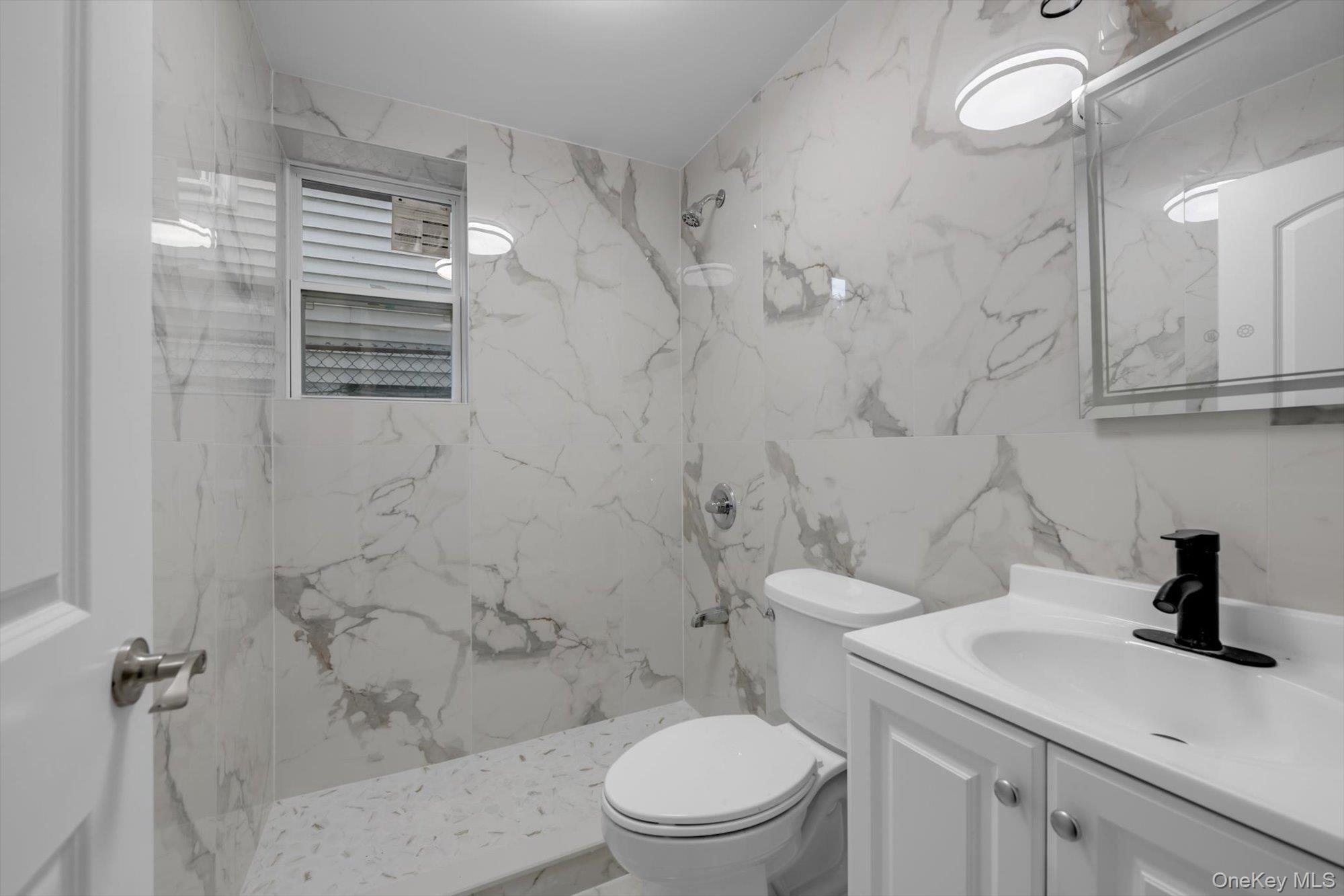 Single Family 126th Street  Queens, NY 11354, MLS-1055051-9