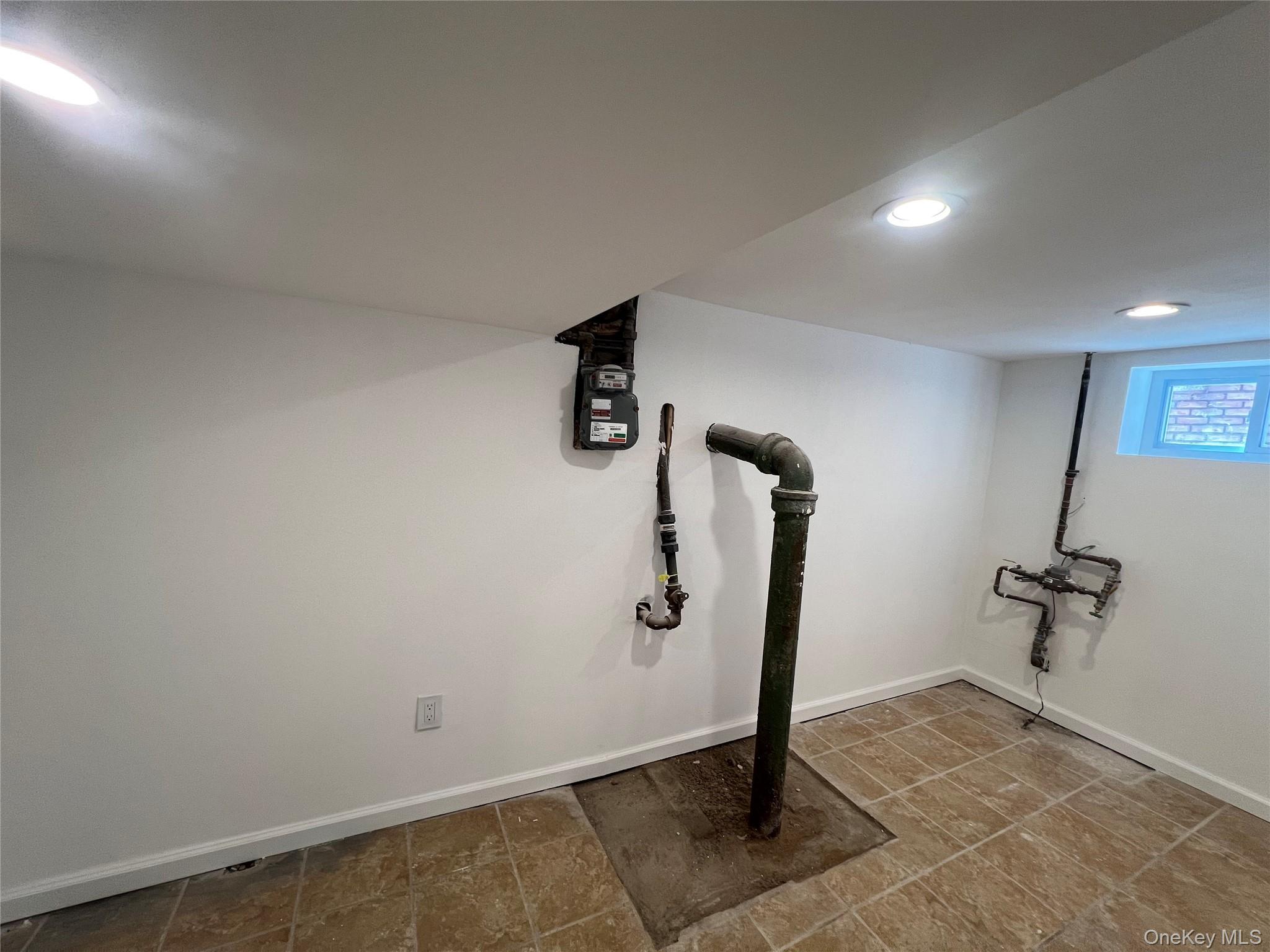 Single Family 109th Avenue Queens, NY 11433, MLS-1055059-15