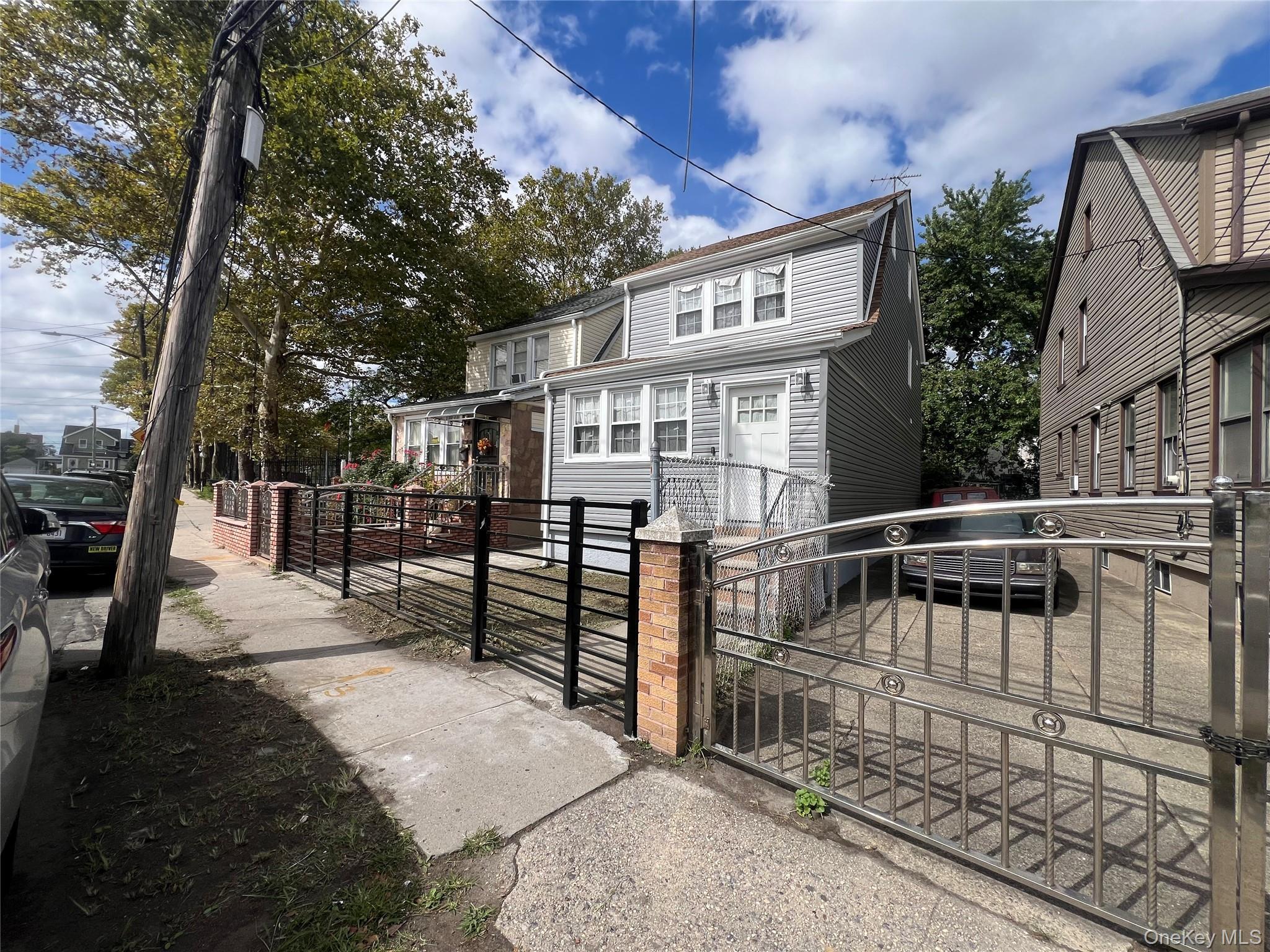 Single Family 109th Avenue Queens, NY 11433, MLS-1055059-4