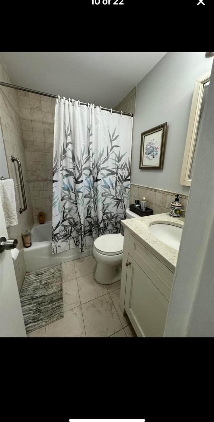Single Family 250th Street Queens, NY 11426, MLS-1055070-11