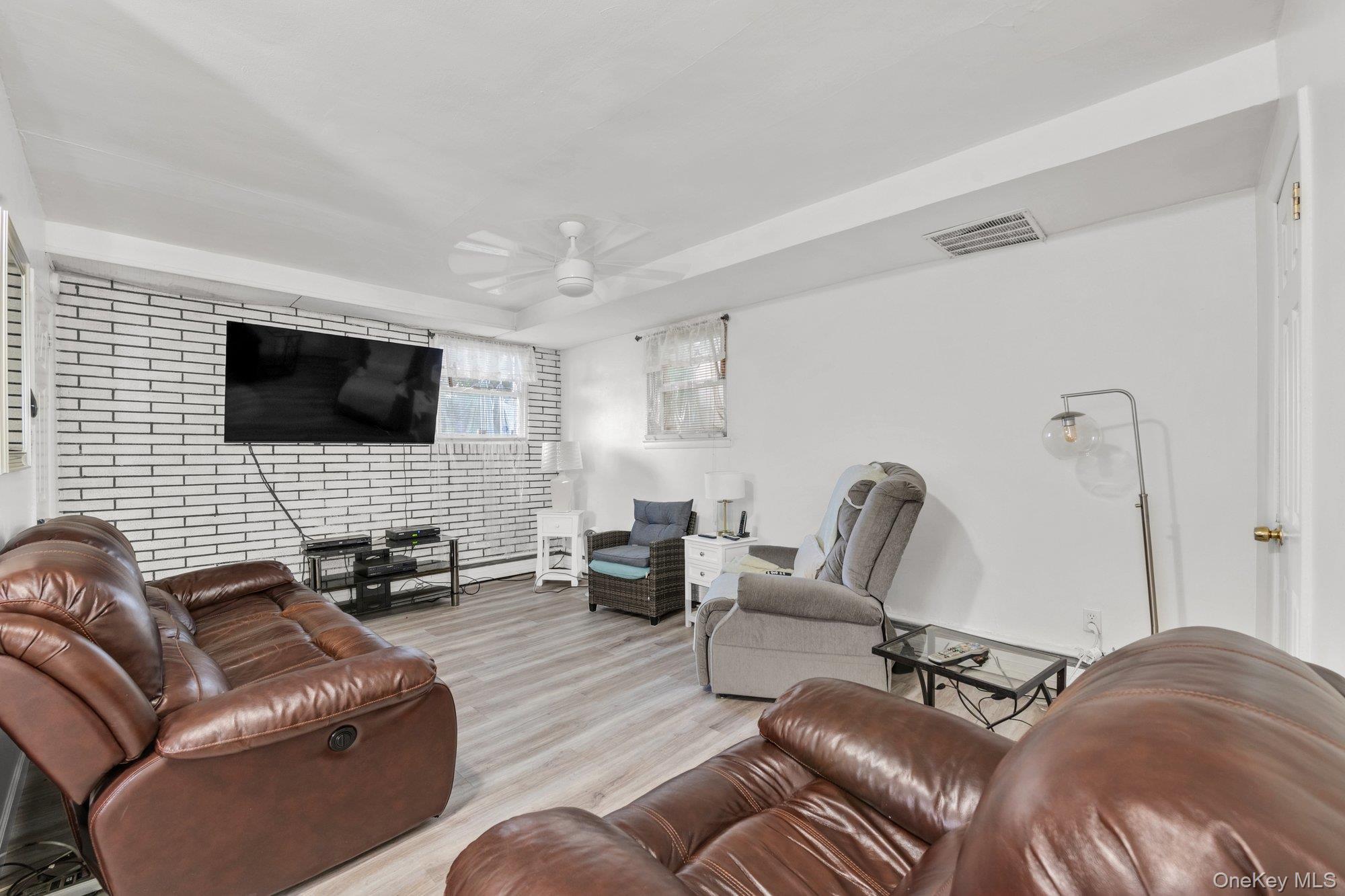 Single Family Zulette Avenue Bronx, NY 10461, MLS-1055071-11
