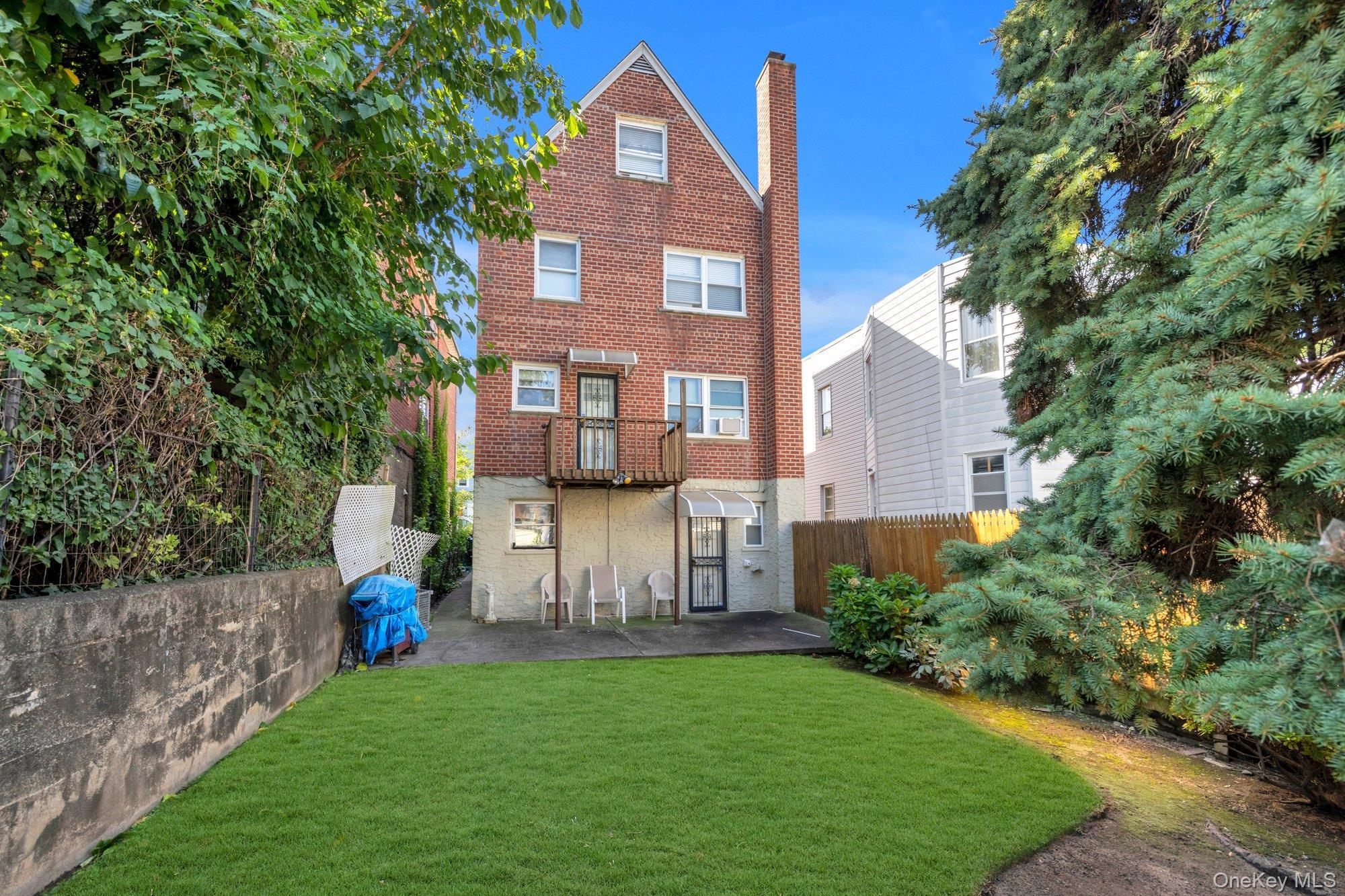 Single Family Zulette Avenue  Bronx, NY 10461, MLS-1055071-15
