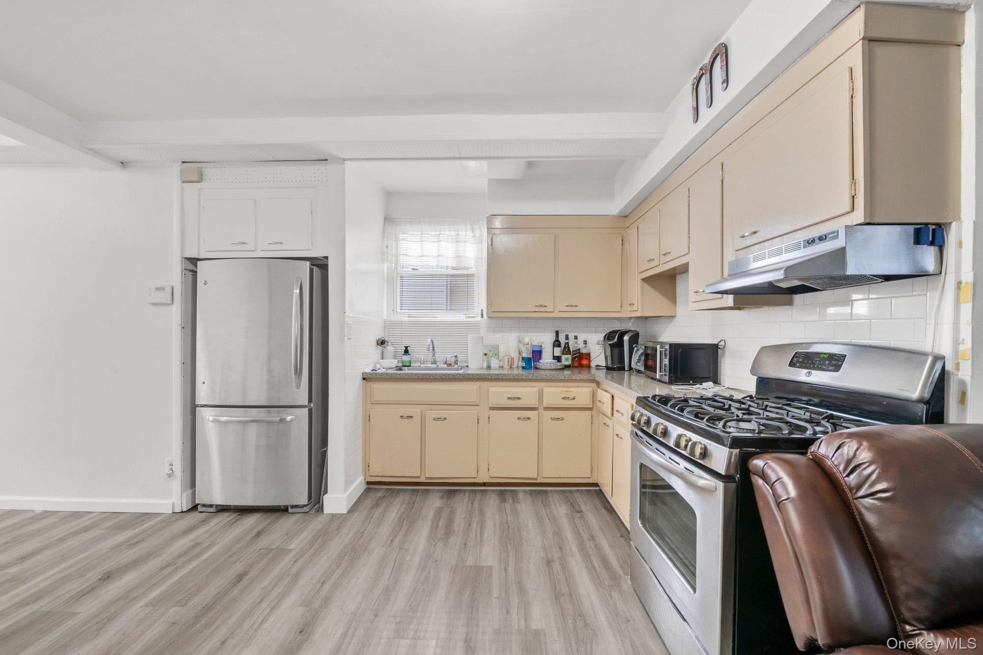 Single Family Zulette Avenue Bronx, NY 10461, MLS-1055071-4