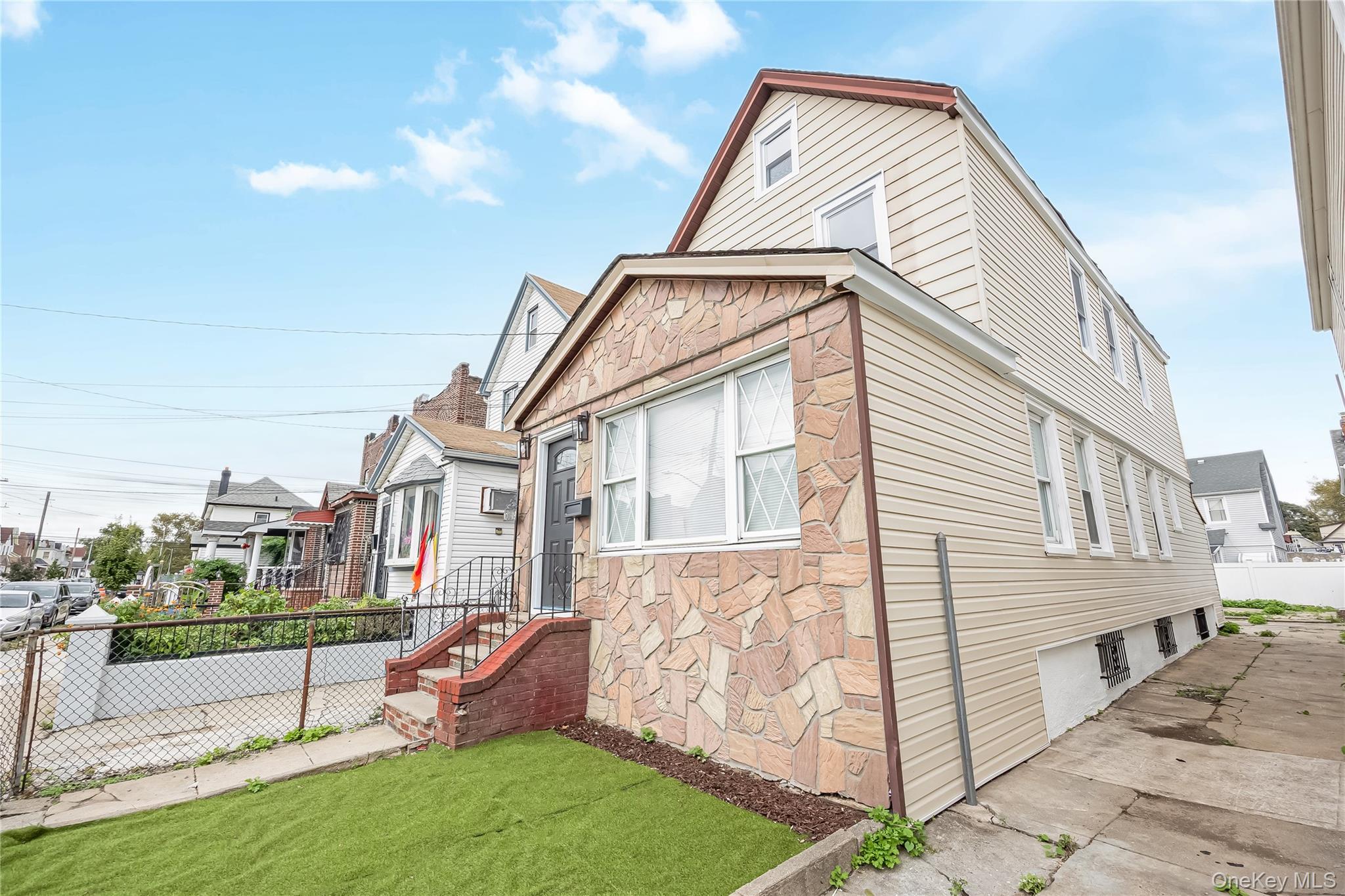 Single Family 129th Street  Queens, NY 11419, MLS-1055078-16