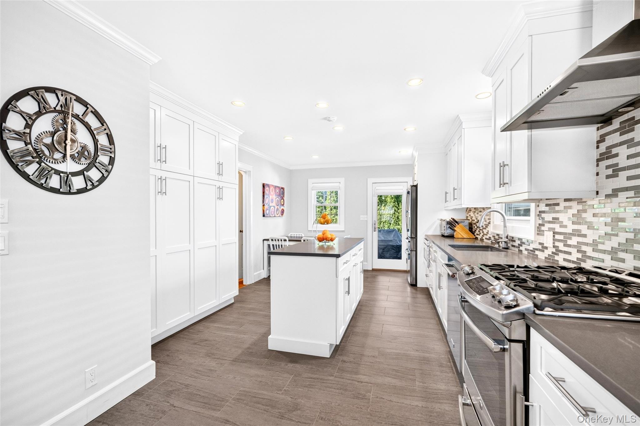 Single Family Smith Avenue Westchester County, NY 10605, MLS-1055087-8