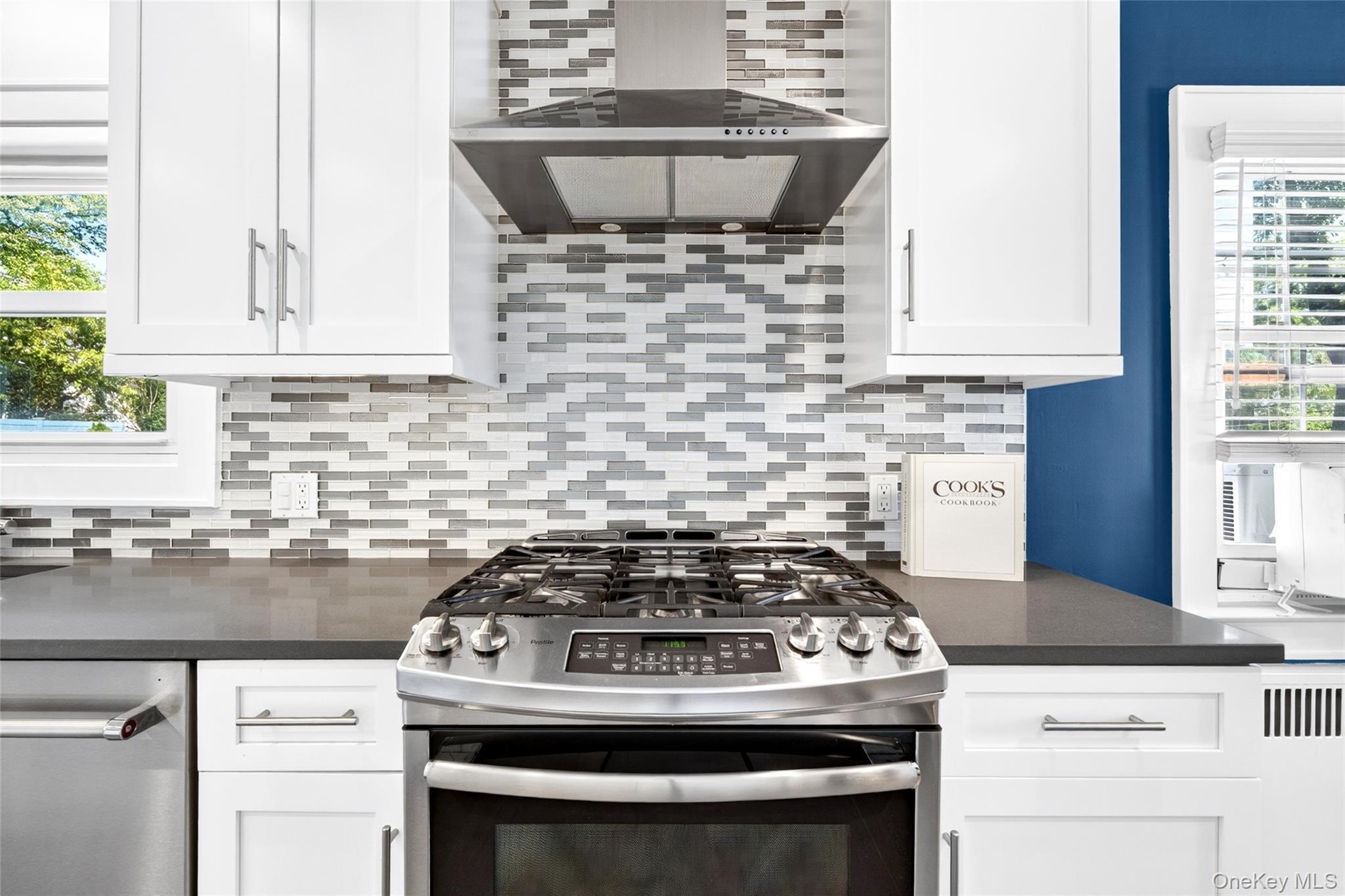 Single Family Smith Avenue Westchester County, NY 10605, MLS-1055087-9