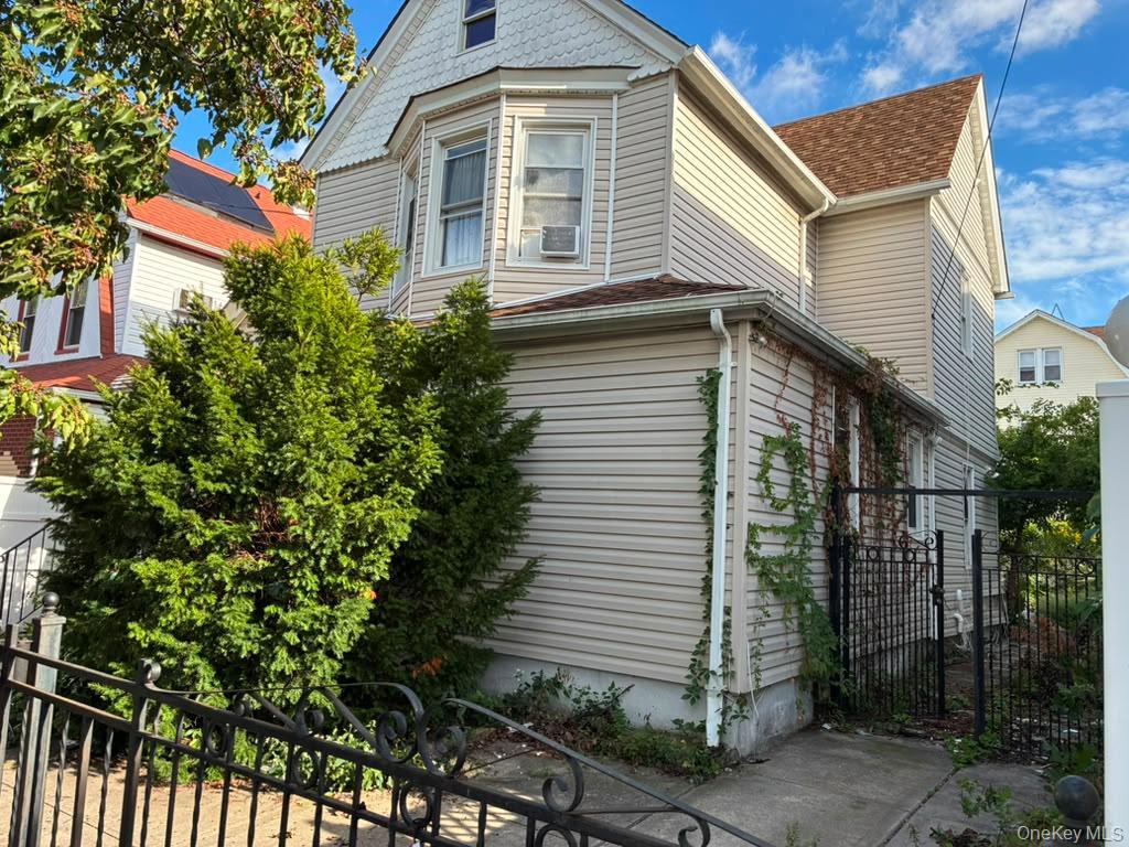 Single Family 91st Avenue  Queens, NY 11418, MLS-1055091-8