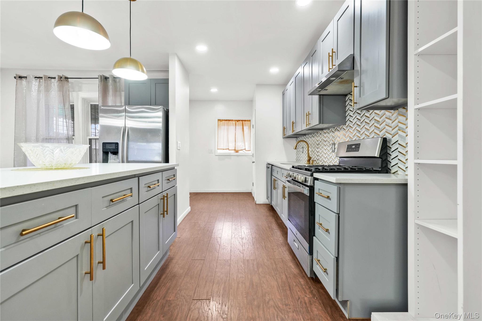 Single Family 179th Street  Queens, NY 11434, MLS-1055094-10