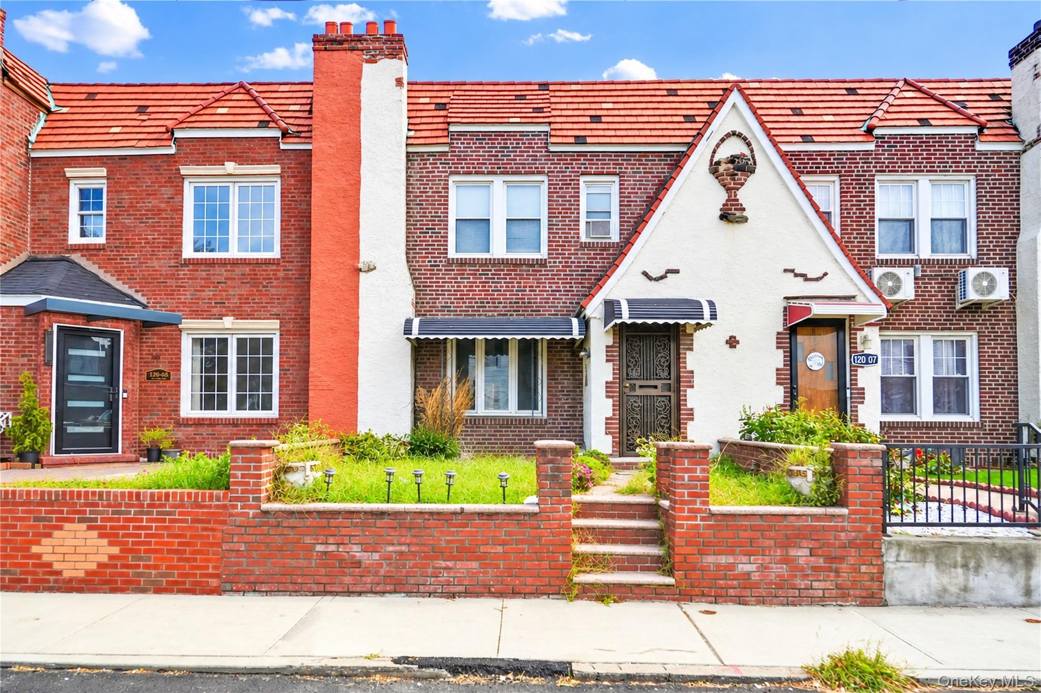 Single Family 179th Street  Queens, NY 11434, MLS-1055094-2