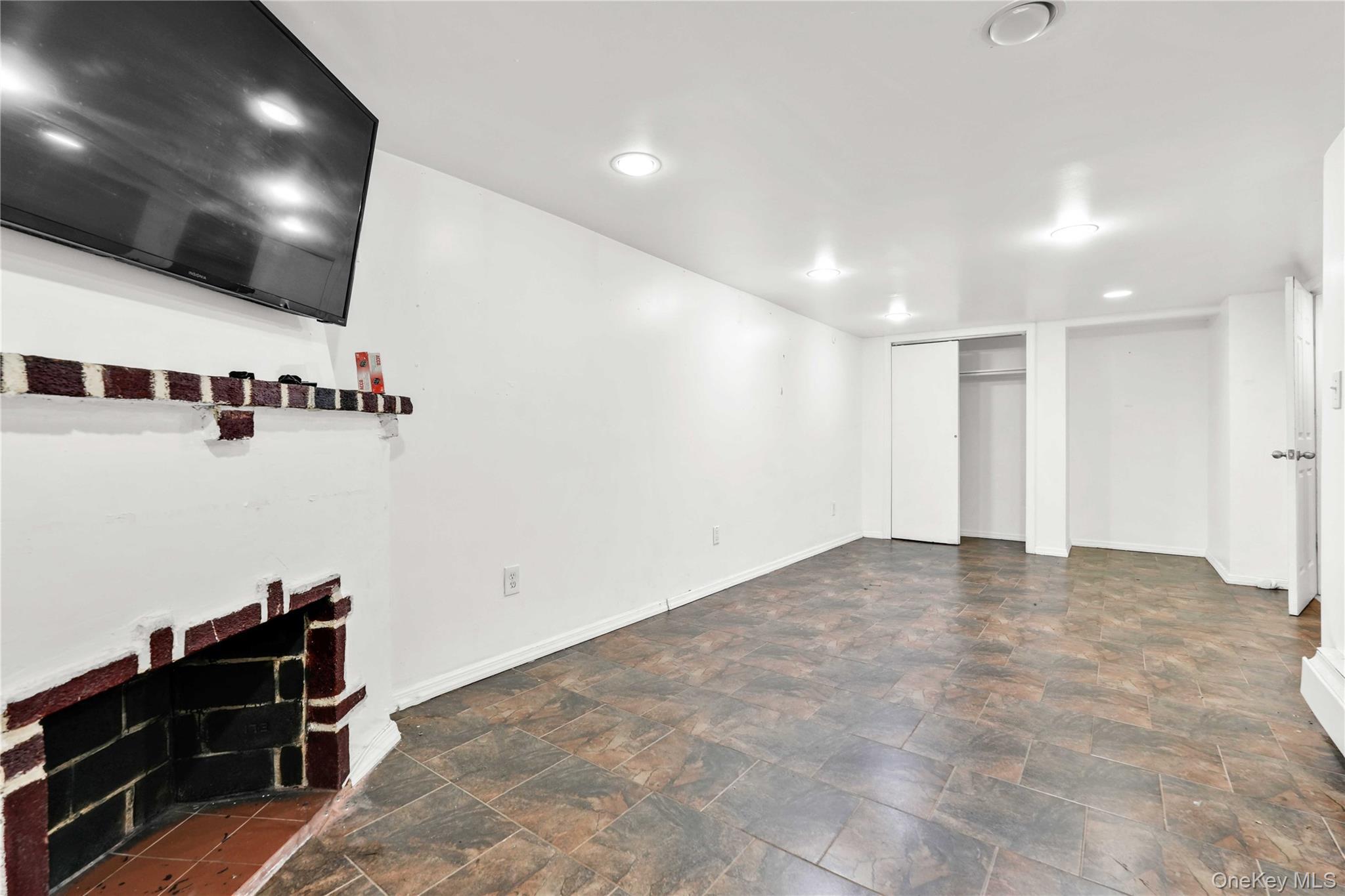 Single Family 179th Street  Queens, NY 11434, MLS-1055094-26