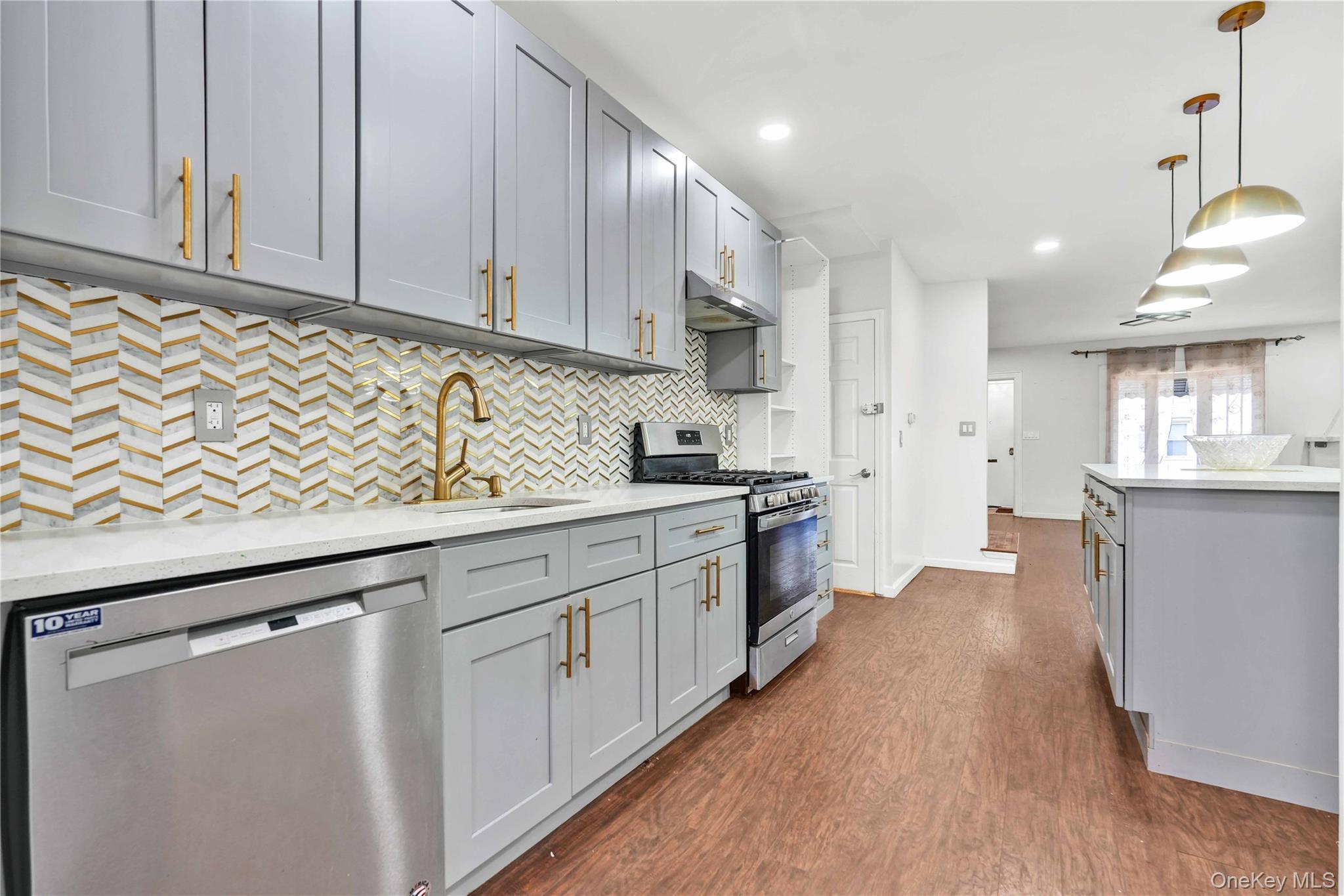 Single Family 179th Street  Queens, NY 11434, MLS-1055094-9