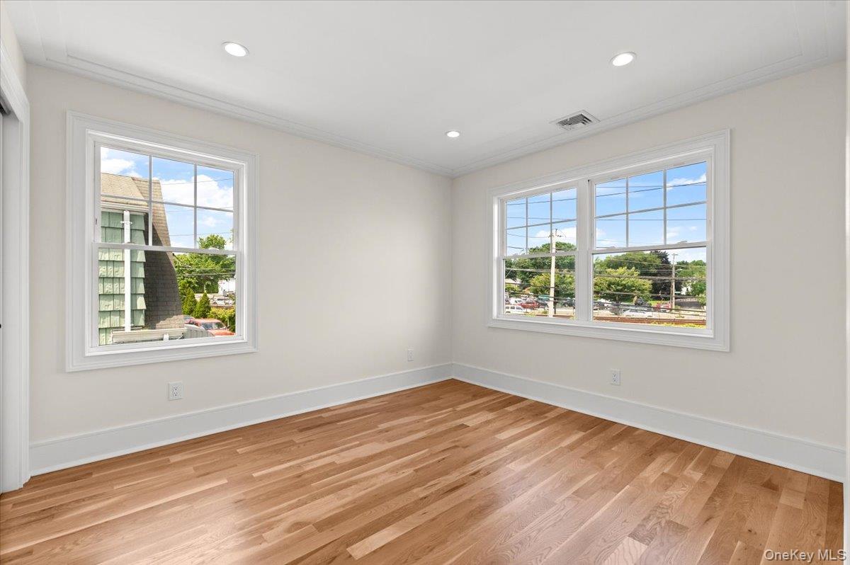 Single Family Willis Avenue  Nassau County, NY 11791, MLS-1055098-41