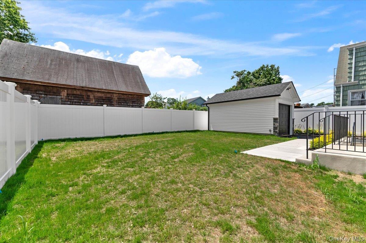 Single Family Willis Avenue  Nassau County, NY 11791, MLS-1055098-46