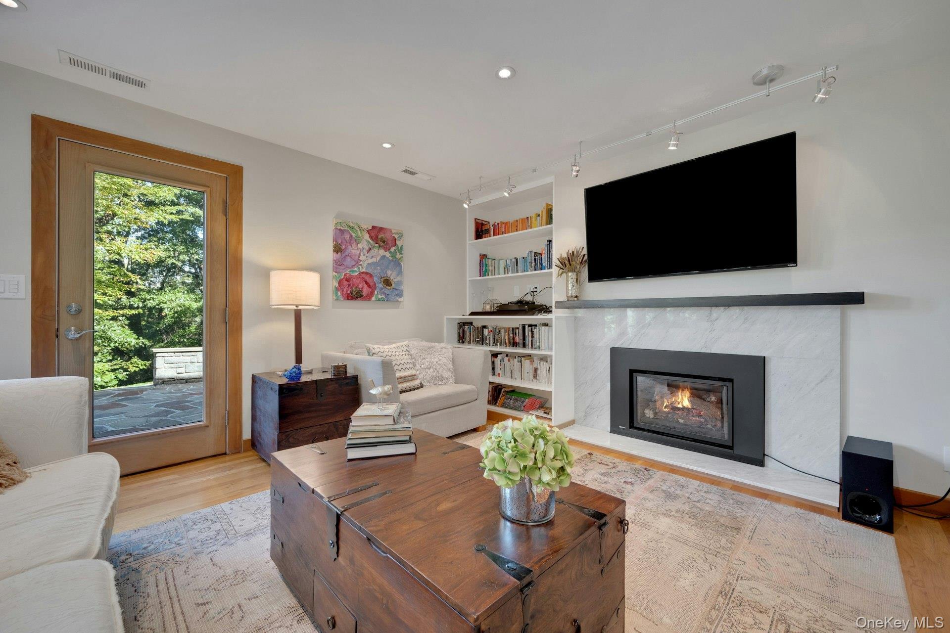 Single Family Leone Close  Westchester County, NY 10583, MLS-1055102-25