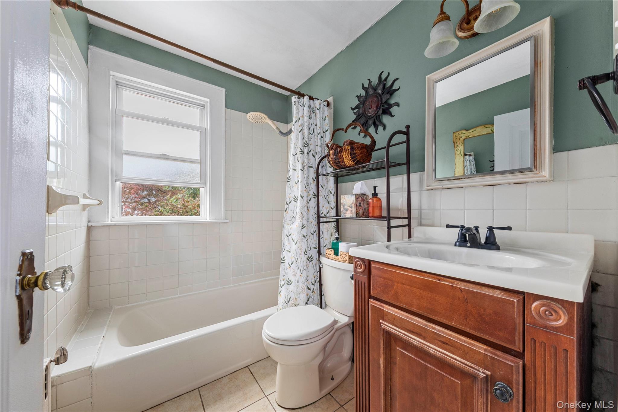 Single Family 171st Street Queens, NY 11358, MLS-1055104-16
