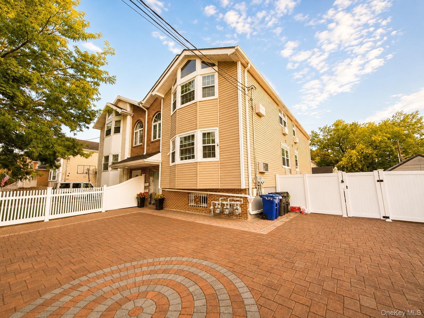 Single Family Demeyer Street Bronx, NY 10469, MLS-1055113-3