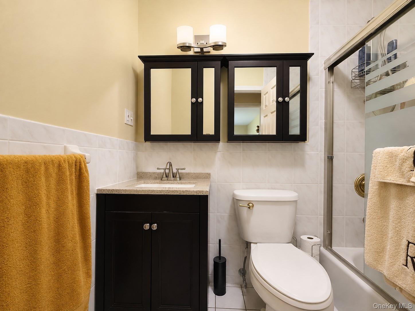 Single Family Demeyer Street Bronx, NY 10469, MLS-1055113-36